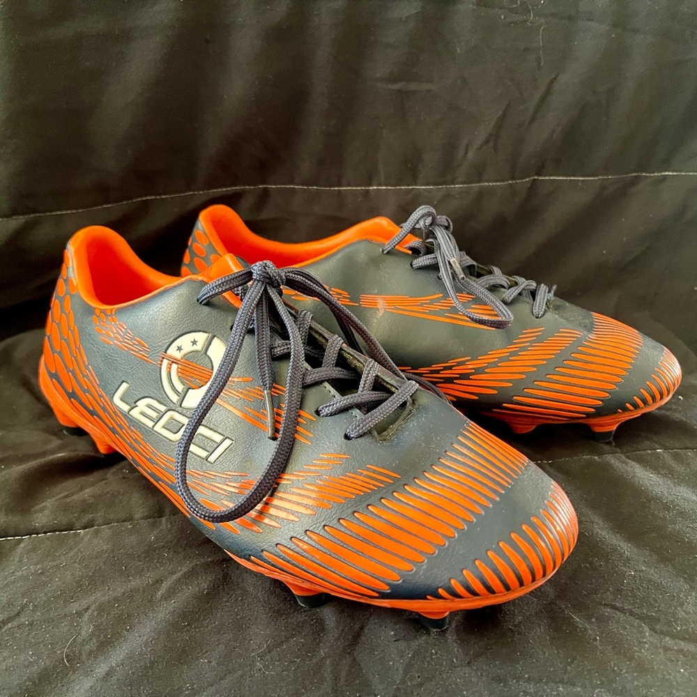 LEDCI Orange Cleats